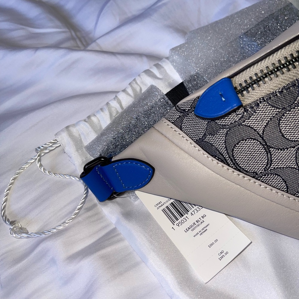 Coach Cream and Blue Belt Bag - Picture 6 of 6